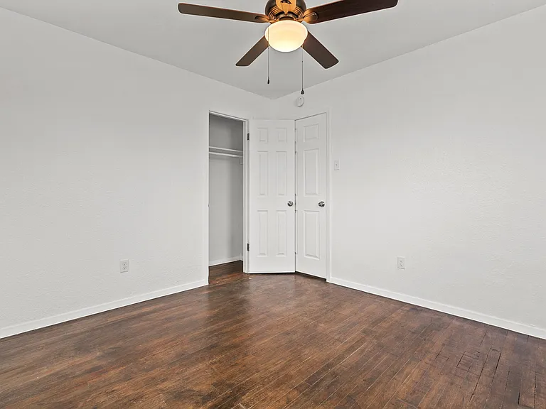 4524 Collins Ave — Photo 21