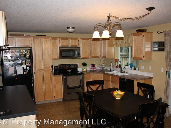 3rd image of 15104 NE 70th St