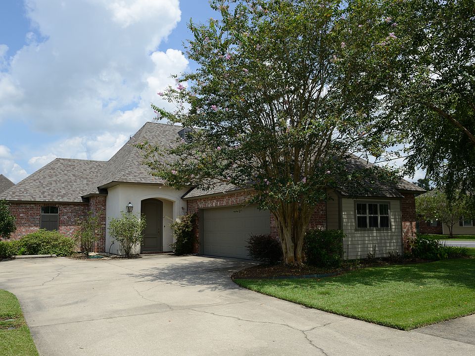1st image of 100 Spencer Dr