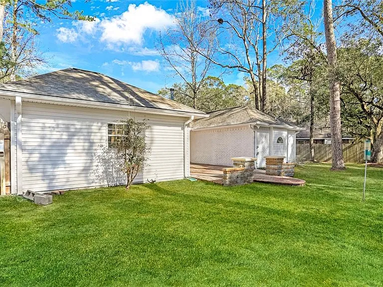 7033 Wynntree Dr — Photo 21