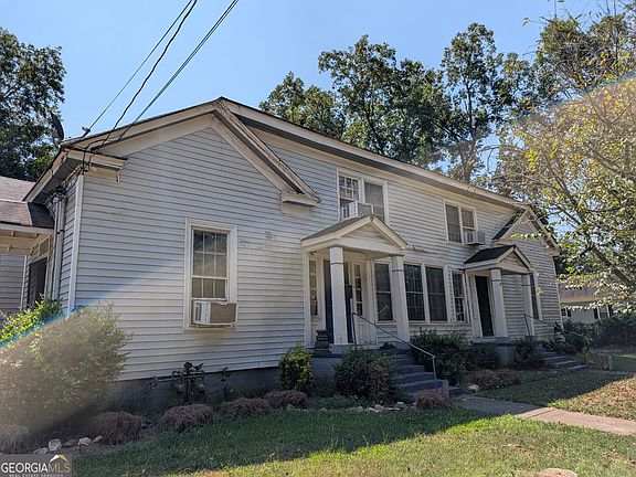 3rd image of 746 Greenwood St