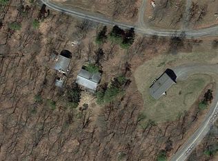 9 Colwell Ln, Bloomingburg, NY 12721