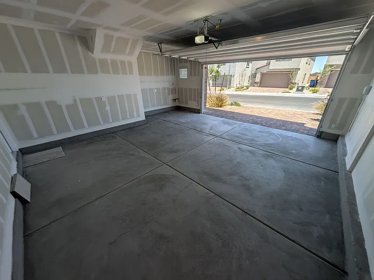 3339 Dancing Waters St — Photo 35