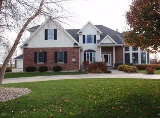 21819 Hascall St, Elkhorn, NE 68022