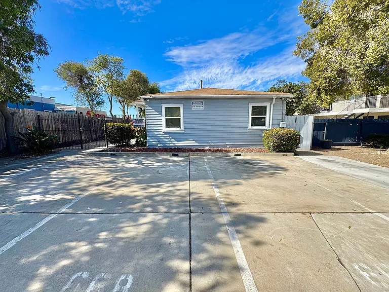 662-668 Florence Street — Photo 19