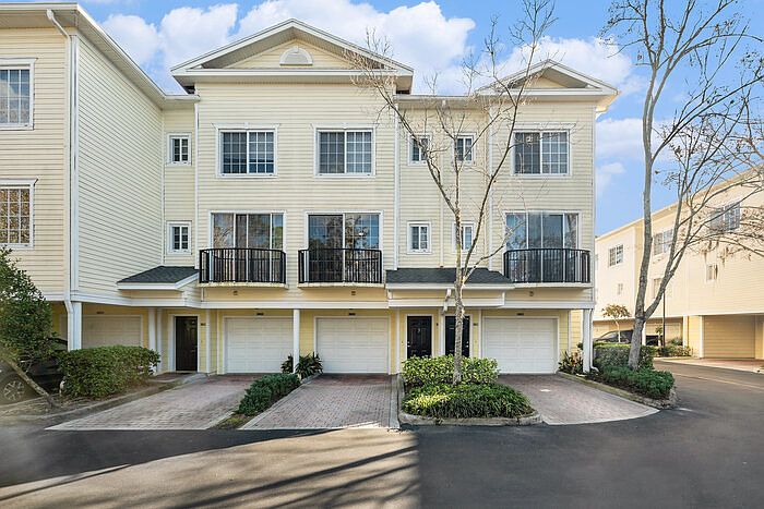 1st image of 9813 Meadow Field Cir