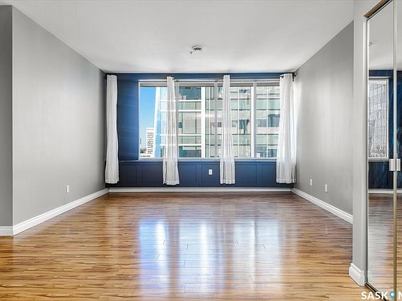 5th image of 1867 Hamilton Street #801