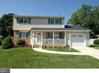 9 Surrey Dr, Hamilton, NJ 08690