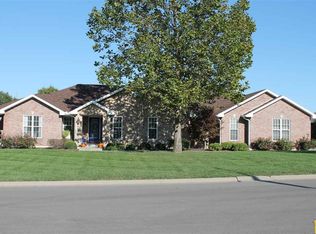 2210 W Country Club Dr, Sedalia, MO 65301