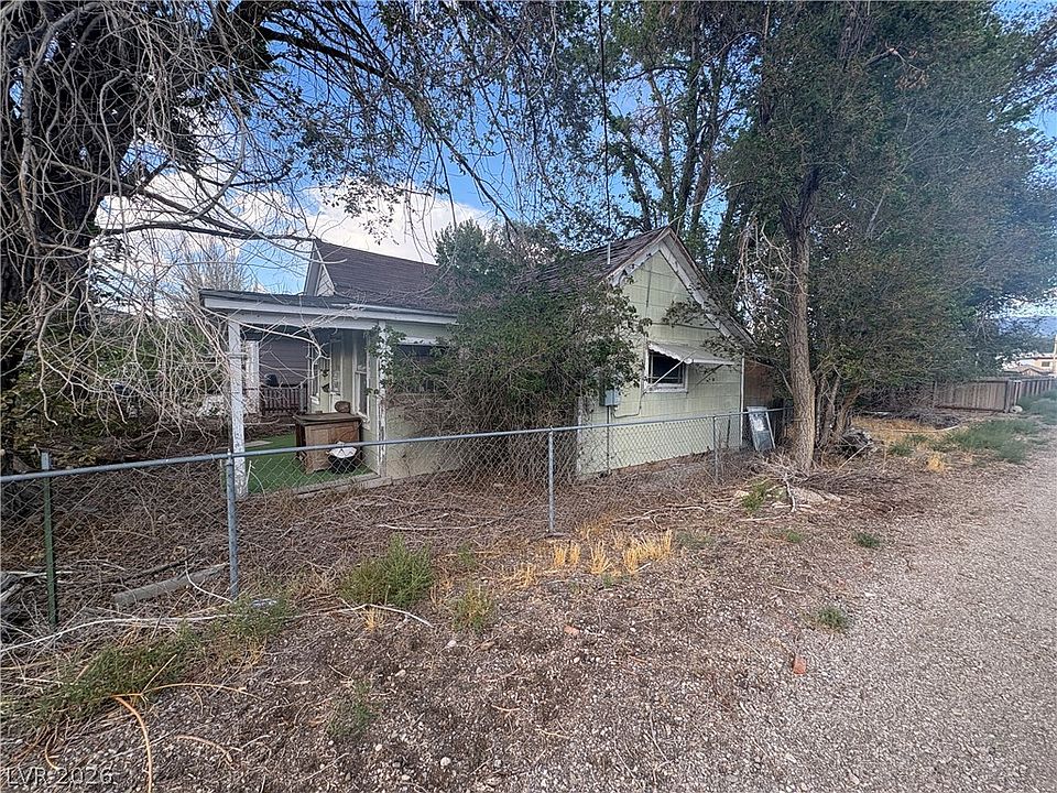 2nd image of 240 Nevada Ave
