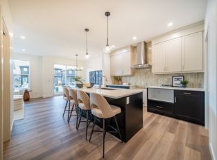 168 Creekstone Cir, Calgary, AB T0L0X0