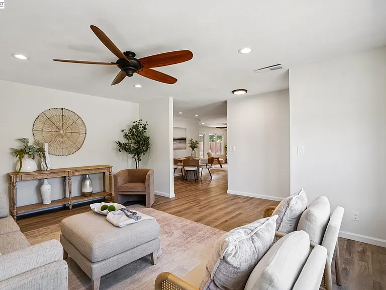 201 Ramon Pl — Photo 26
