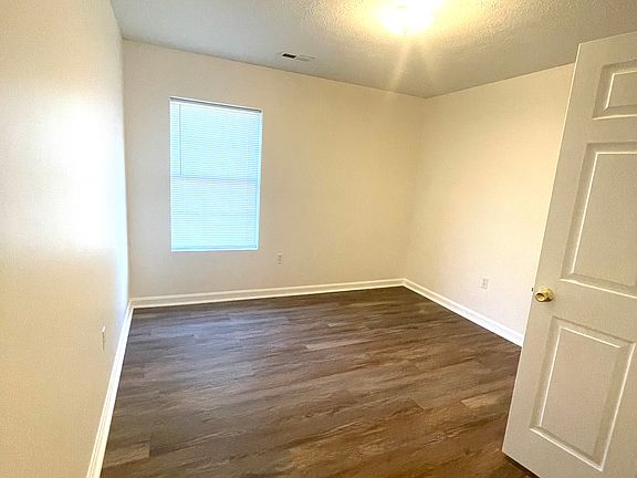 4th image of 3309-3311 Kamer Miller Rd #1