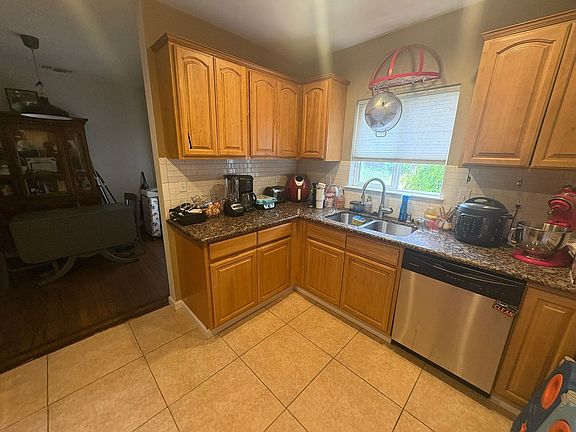 3rd image of 4416 12th Ave