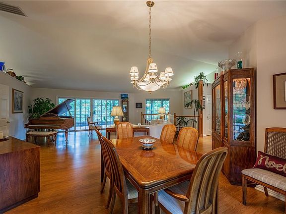 4th image of 25 Thursby Ln