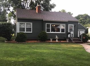 808 W 3rd St, Sumner, IA 50674