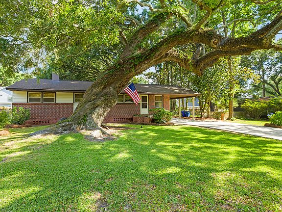 2nd image of 2111 Barbour Dr