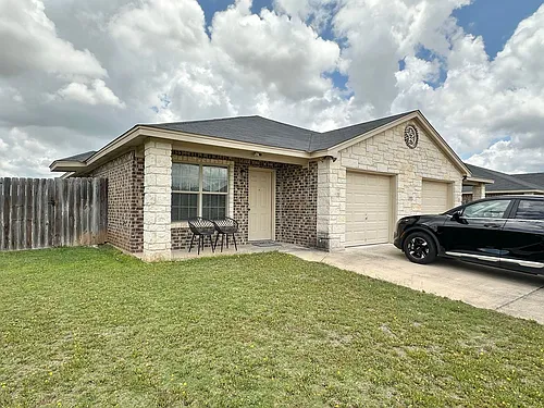 4601 Cambridge Dr Photo 1