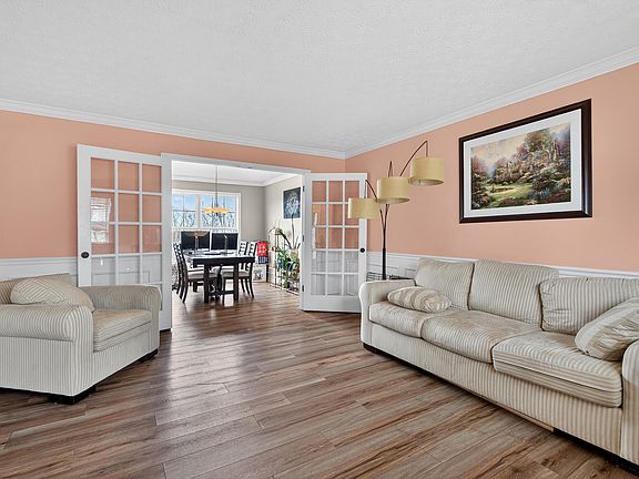 4th image of 117 Ridge View Dr