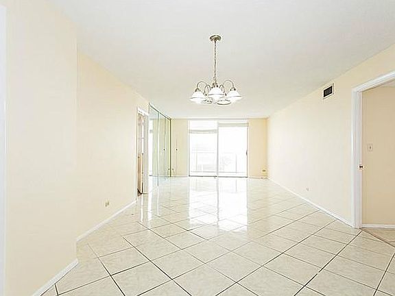 4th image of 6039 Collins Ave APT 501