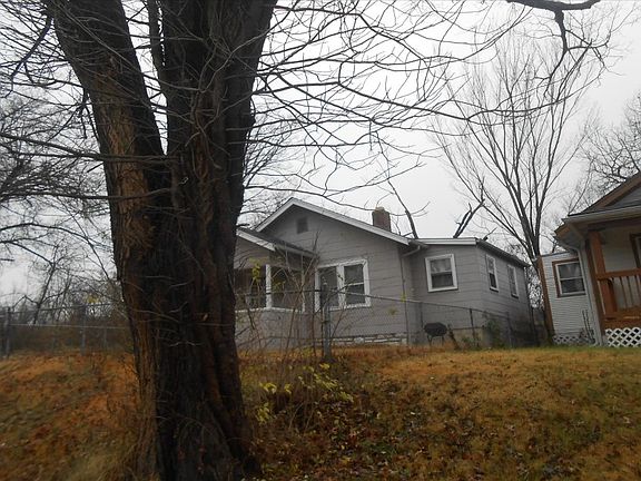3rd image of 5128 Norton Ave