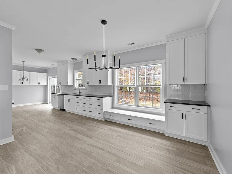 4221 Bay Rum Ln — Photo 6