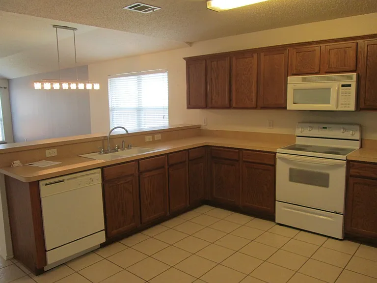 9102 Gaspard Ct — Photo 14