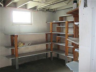 5th image of 580 W Walnut St
