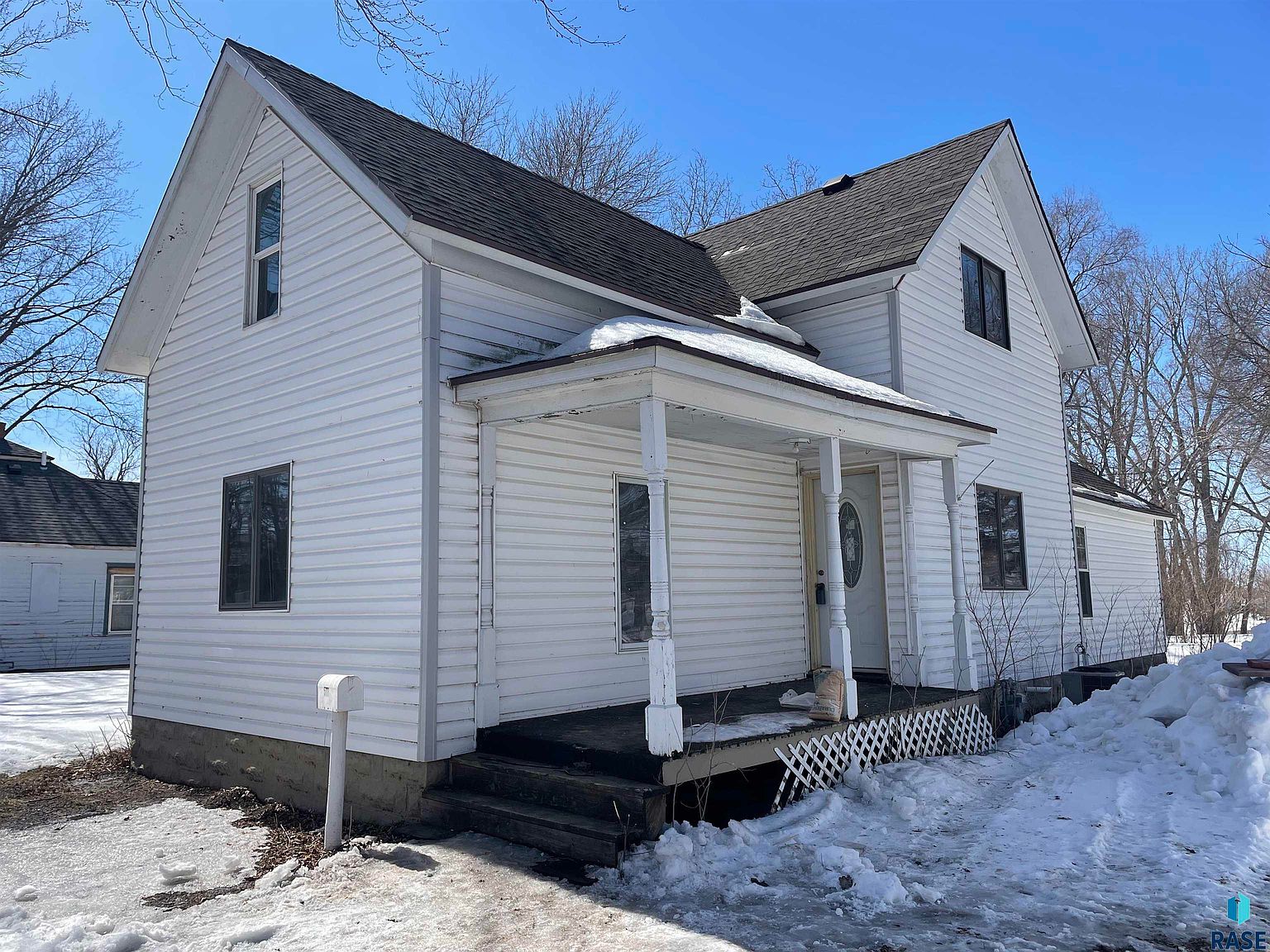 511 S Egan Ave, Madison, SD 57042 Zillow