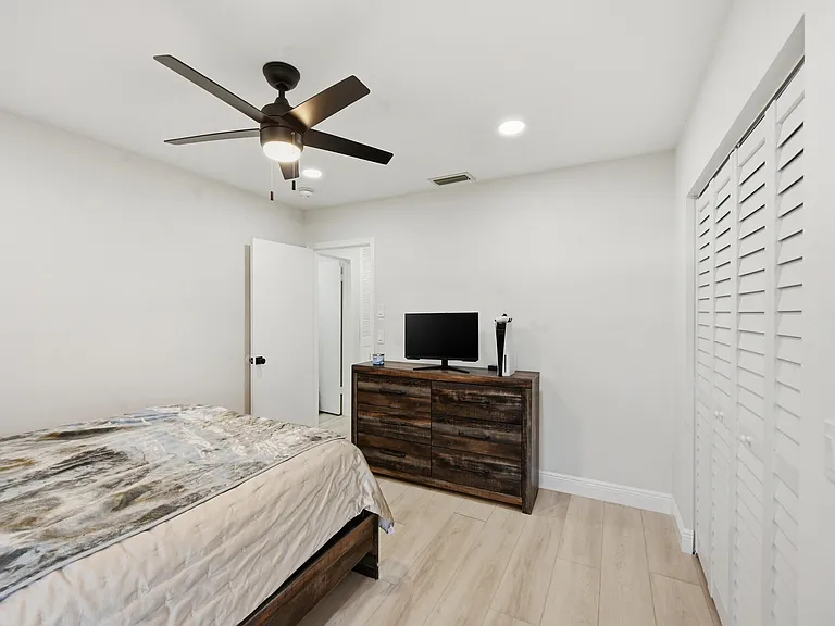 10775 Waterberry Dr — Photo 22