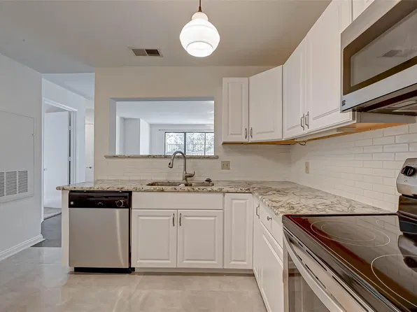 2829 Timmons Ln APT 149, Houston, TX 77027