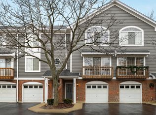820 W Saint Johns Pl, Palatine, IL 60067