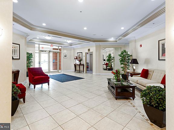 5th image of 4480 Market Commons Dr Unit 405