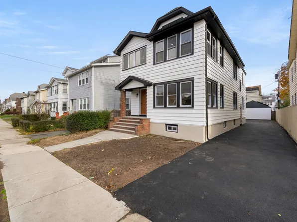 218 Ampere Pkwy, Bloomfield, NJ
