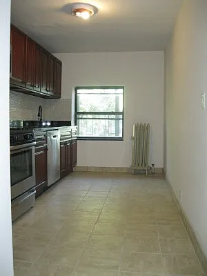 Rented by Tower Brokerage | media 11