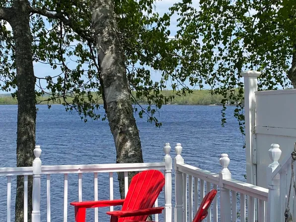 103 Fowlers Landing Road, Hampden, ME 04444