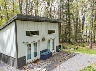 83 Boston Post Rd, Oakland, MD 21550