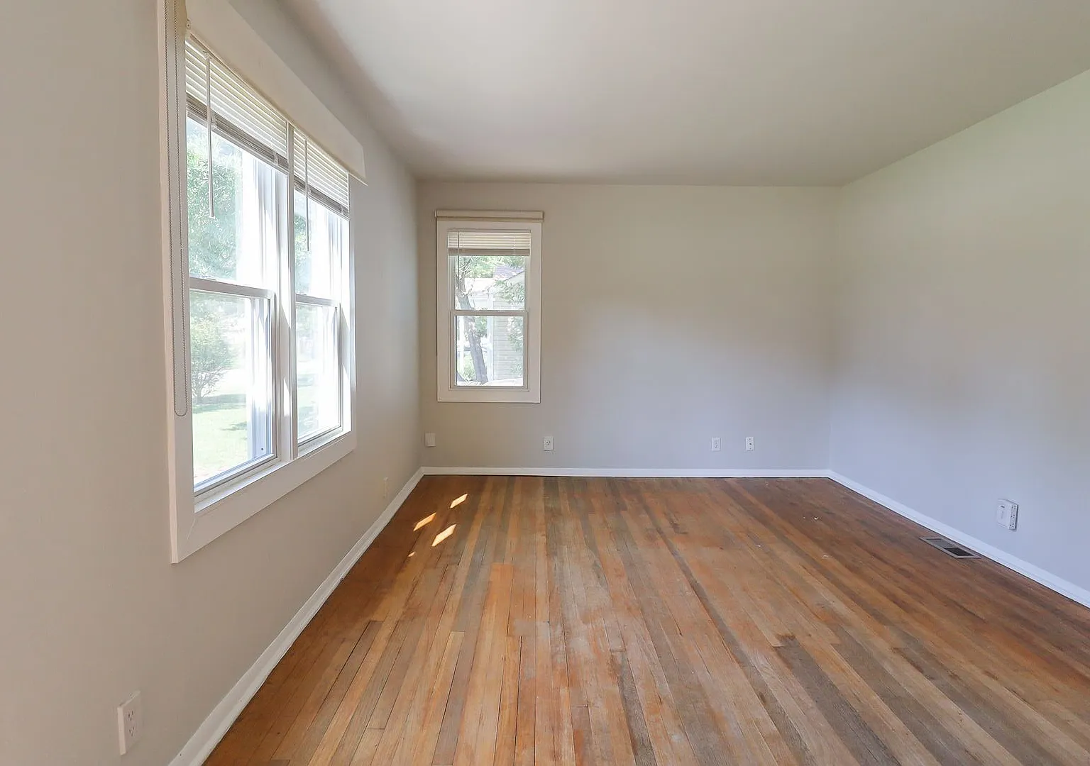2 Bed | 1 Bath | Brookside — Photo 3