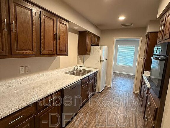 4th image of 1413 Blackwell Dr