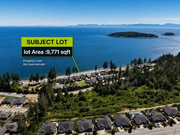6014 Silverstone Ln, Sechelt, BC V7Z 0T8