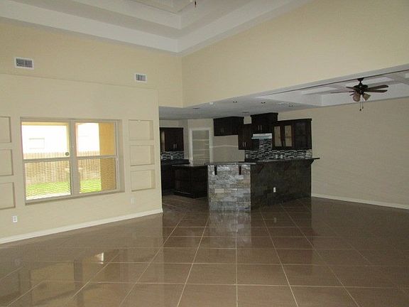 2nd image of 1315 Hill View Dr