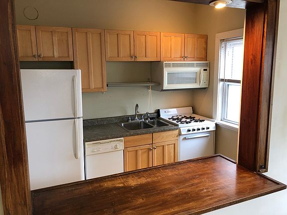 2nd image of 3655 Harriet Ave APT 6