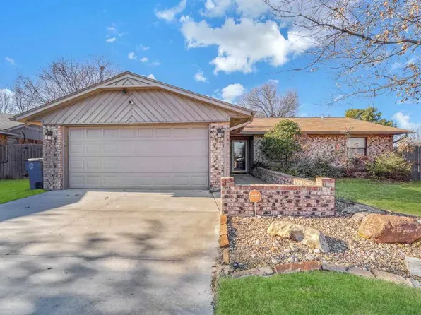 7611 NW Taylor Ave, Lawton, OK 73505