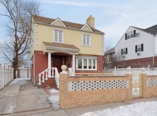 8011 Chevy Chase St, Jamaica, NY 11432