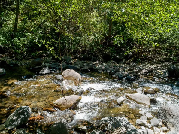 16992 Phillips Rd, Oak Run, CA 96069