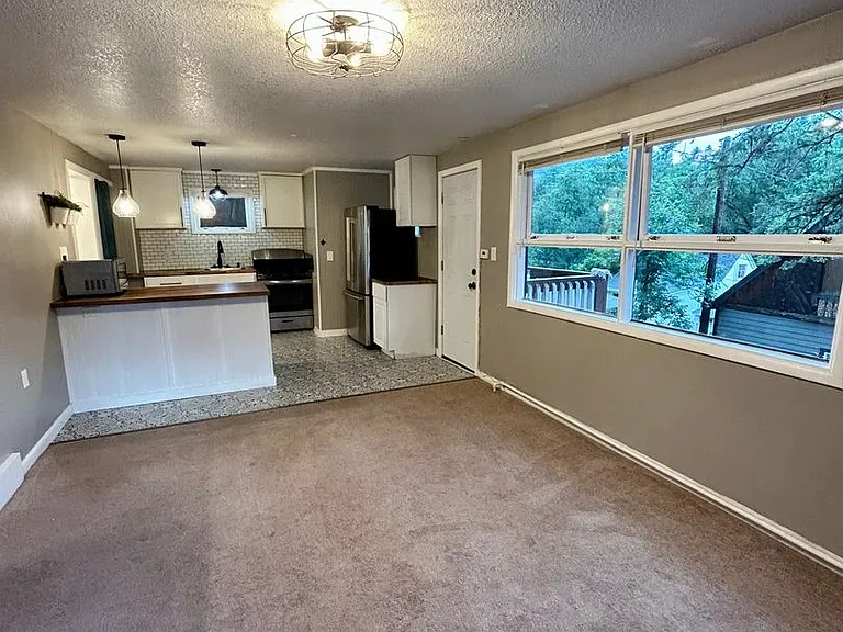 955 Osage Ave #2 — Photo 2