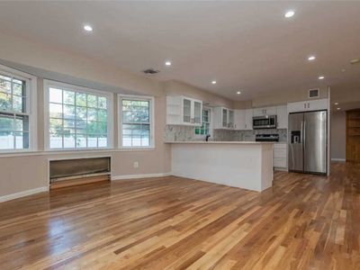 939 Edwards Blvd, Valley Stream, NY, 11580