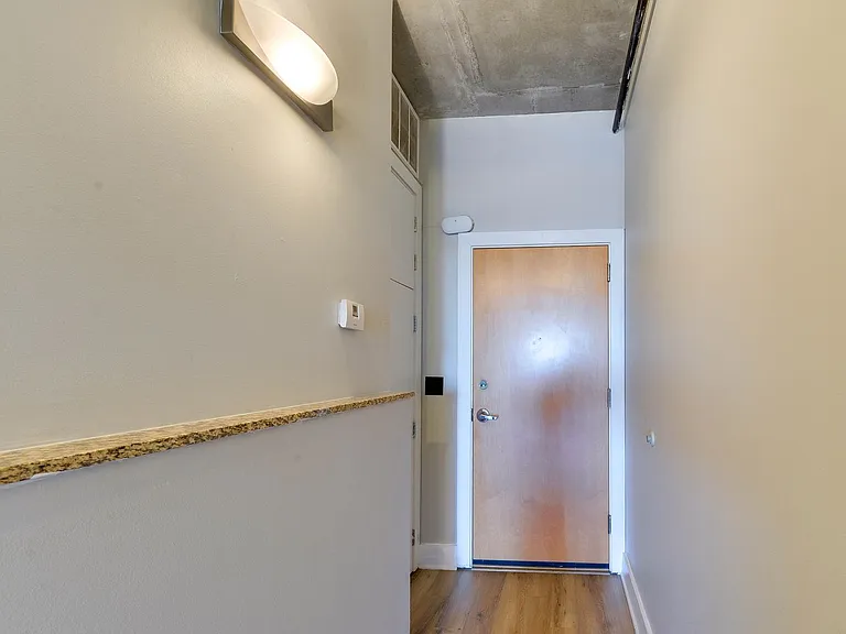 505 E 6th St #815 — Photo 2