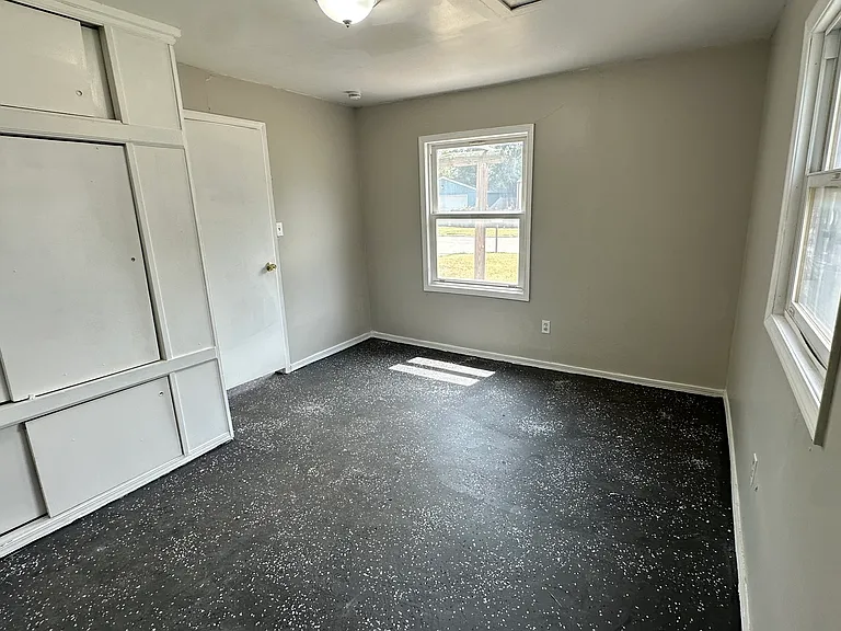 1726 E 2nd Ave — Photo 4