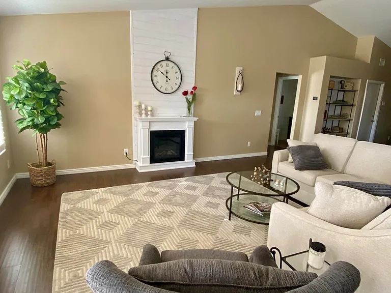 15257 W Hearn Rd — Photo 36